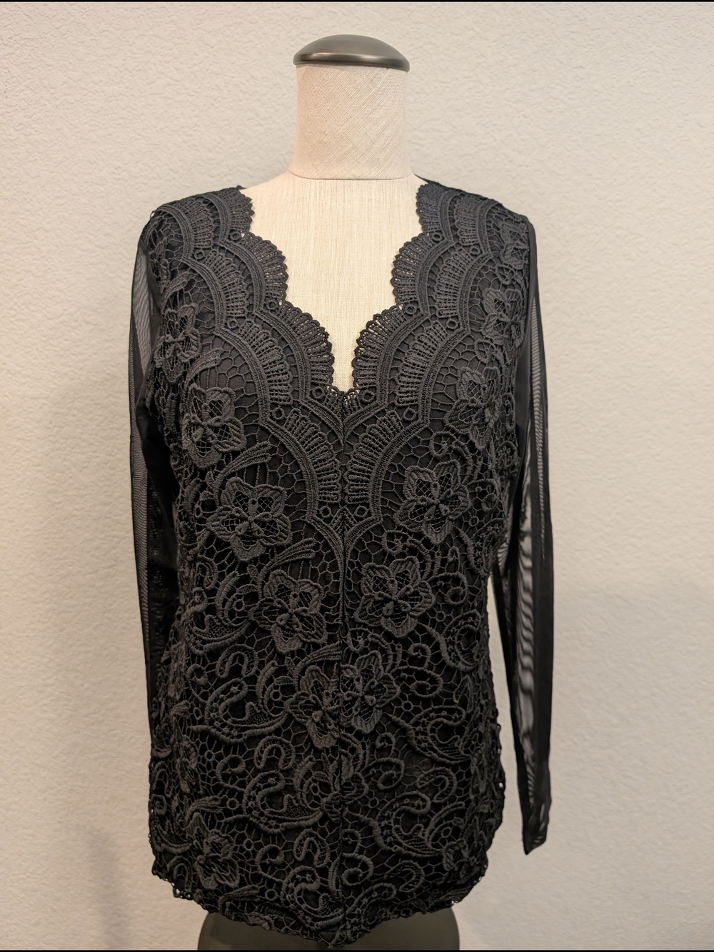 Orsay Sz L Black Lace V-Neck Long Sleeve Top